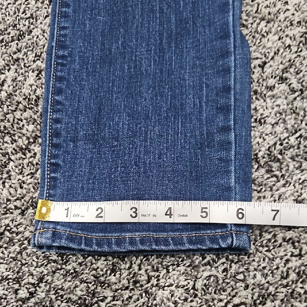 Old Navy Women's Curvy, Skinny Jeans, Size 10 - Picture 8 of 9